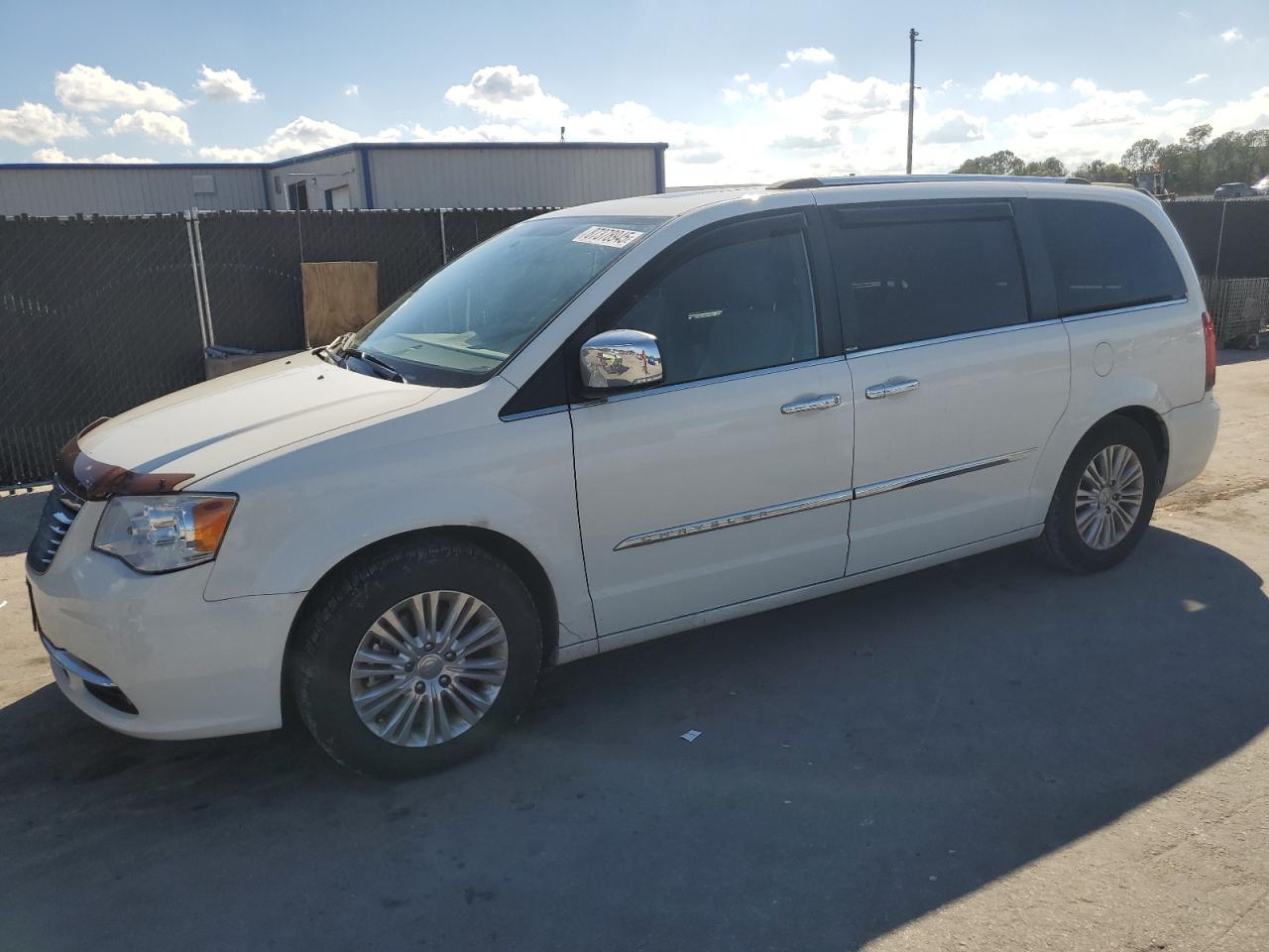 CHRYSLER TOWN & COUNTRY LIMITED