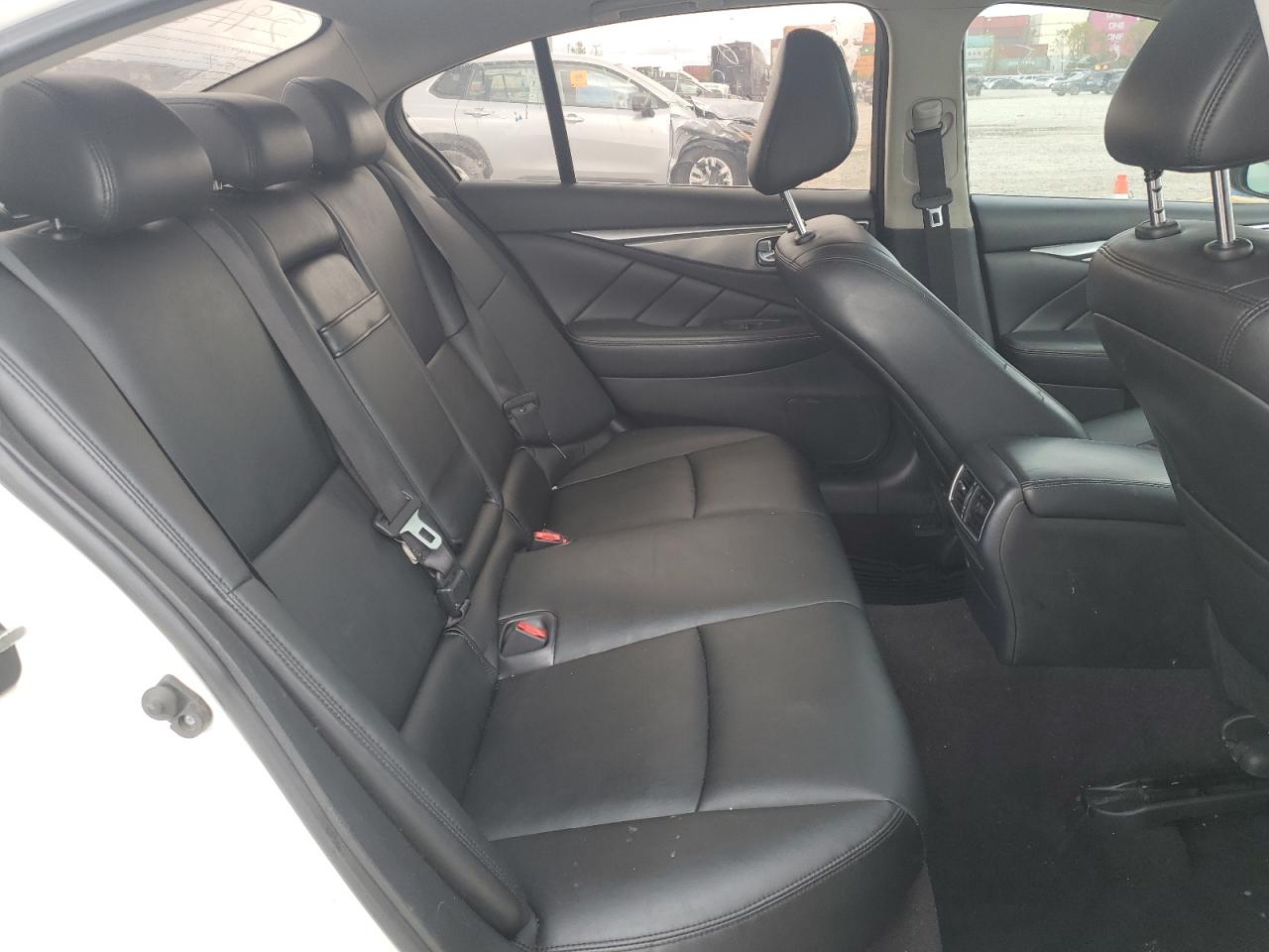 INFINITI Q50 PREMIUM