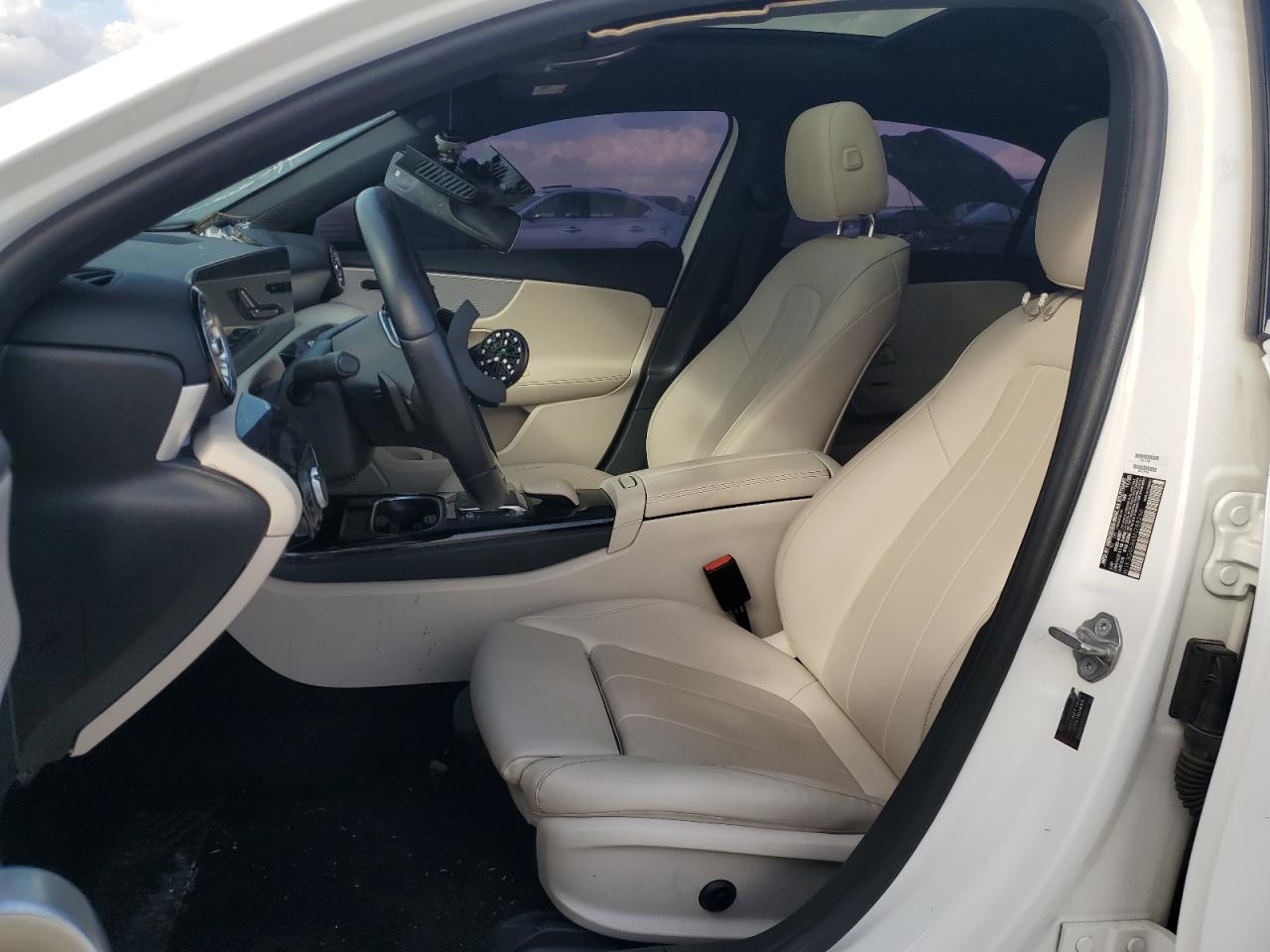 MERCEDES-BENZ A-CLASS 220