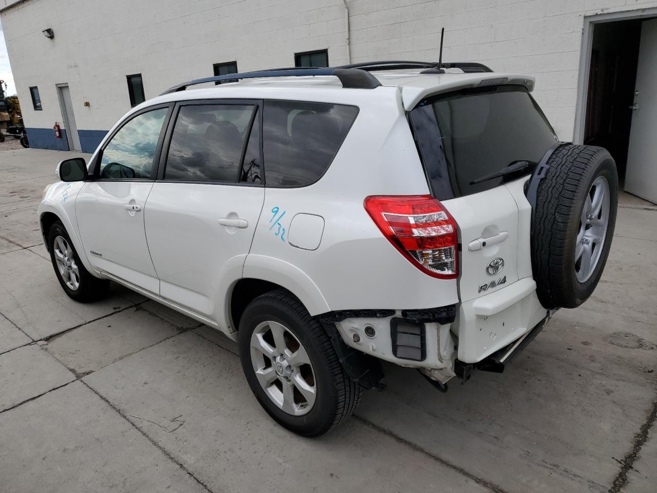 TOYOTA RAV4 LIMITED