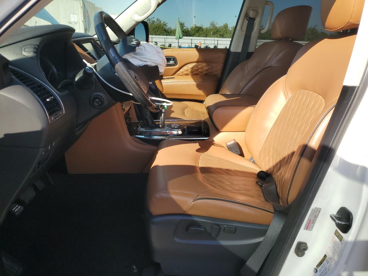 INFINITI QX80 BASE