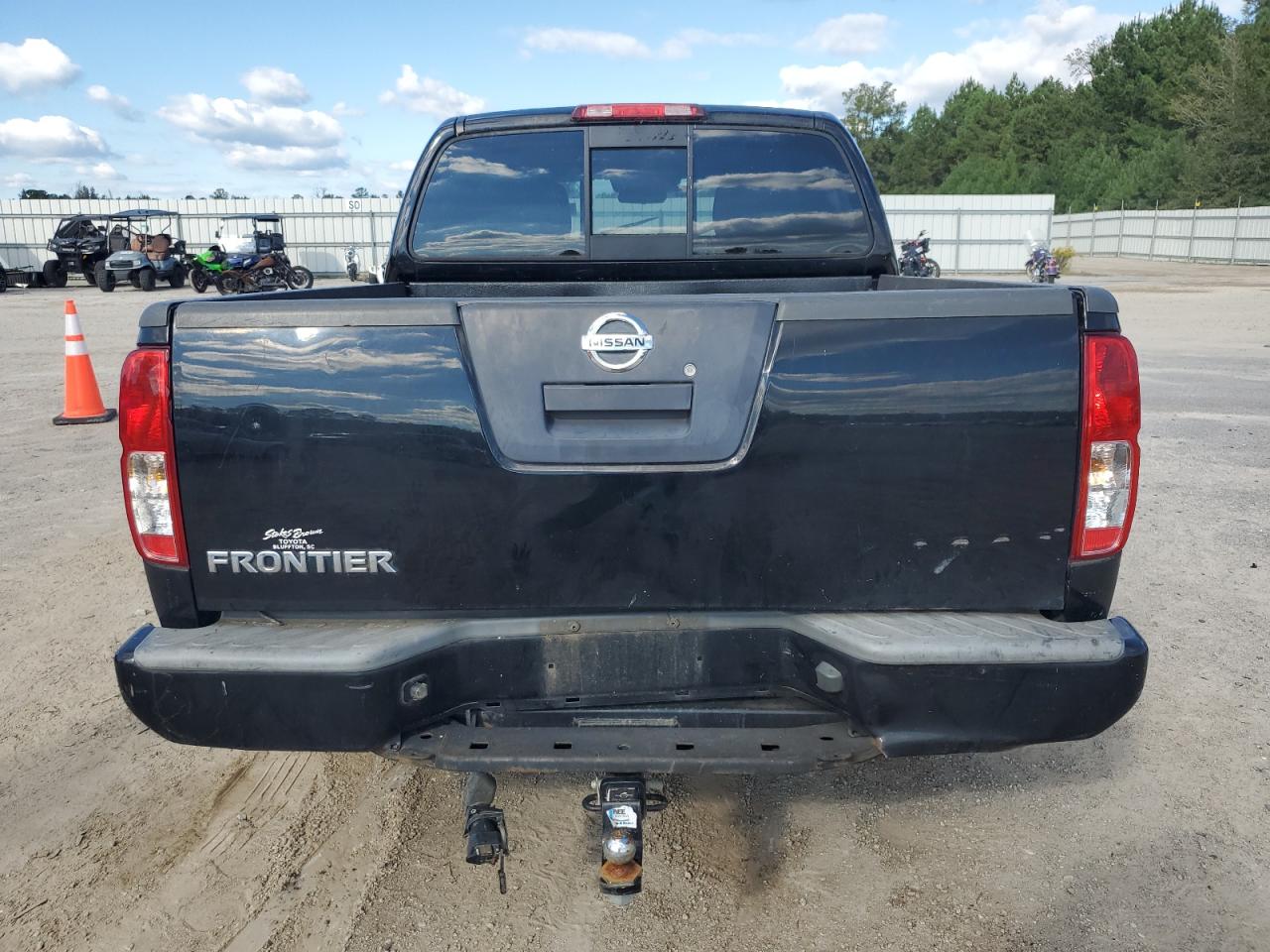 NISSAN FRONTIER S