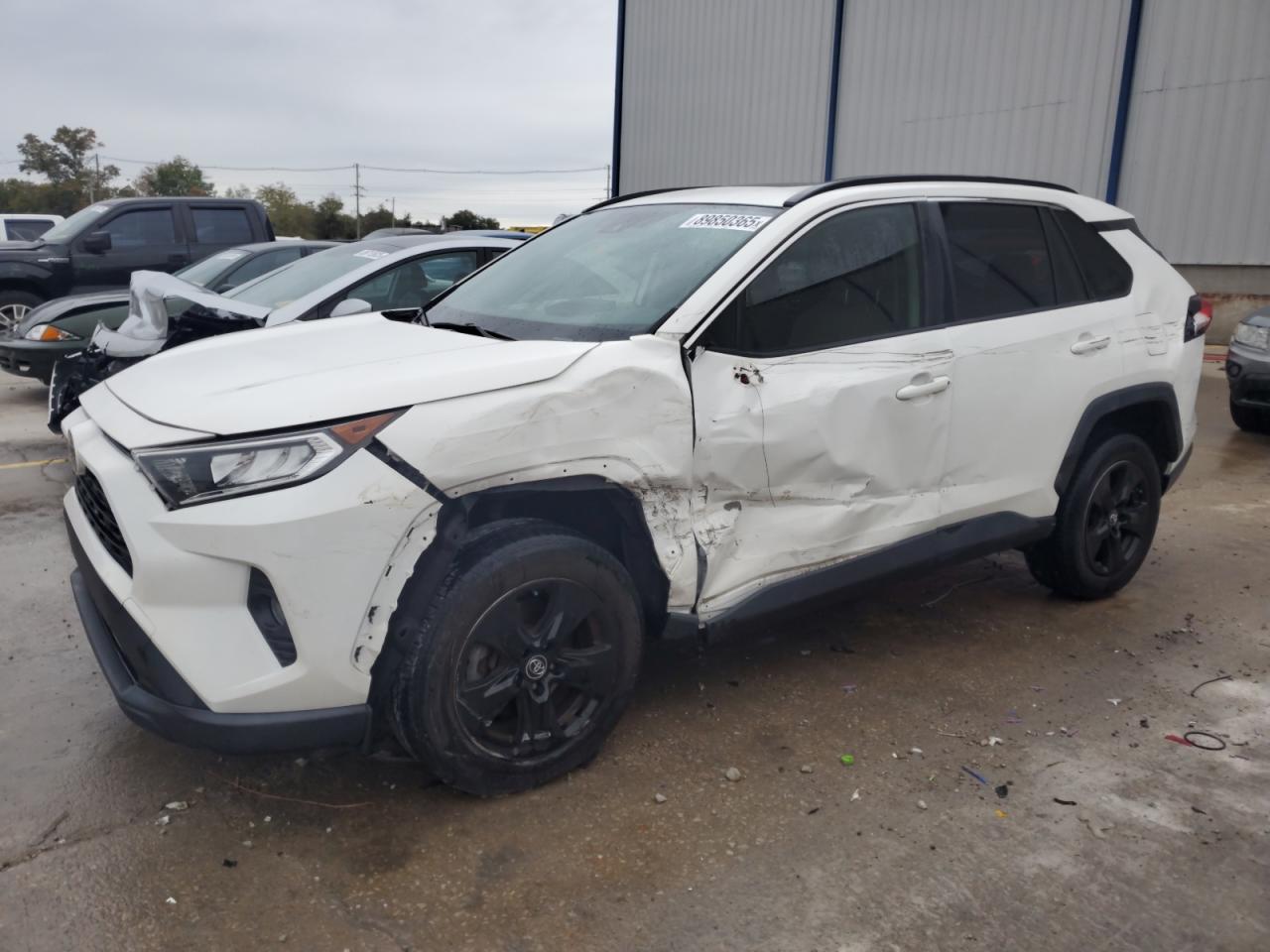 TOYOTA RAV4 XLE
