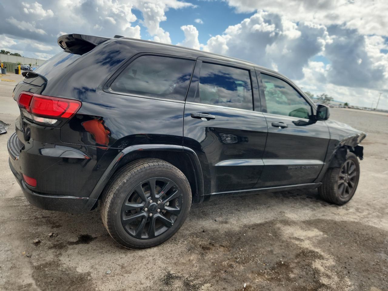 JEEP GRAND CHEROKEE LAREDO