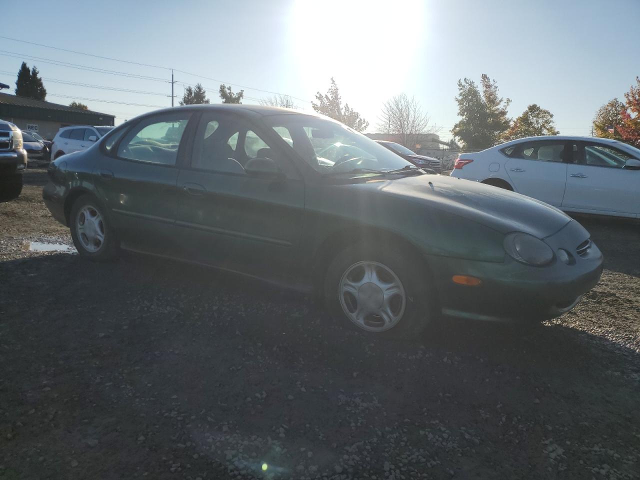 Lot #3282722284 1999 FORD TAURUS SE