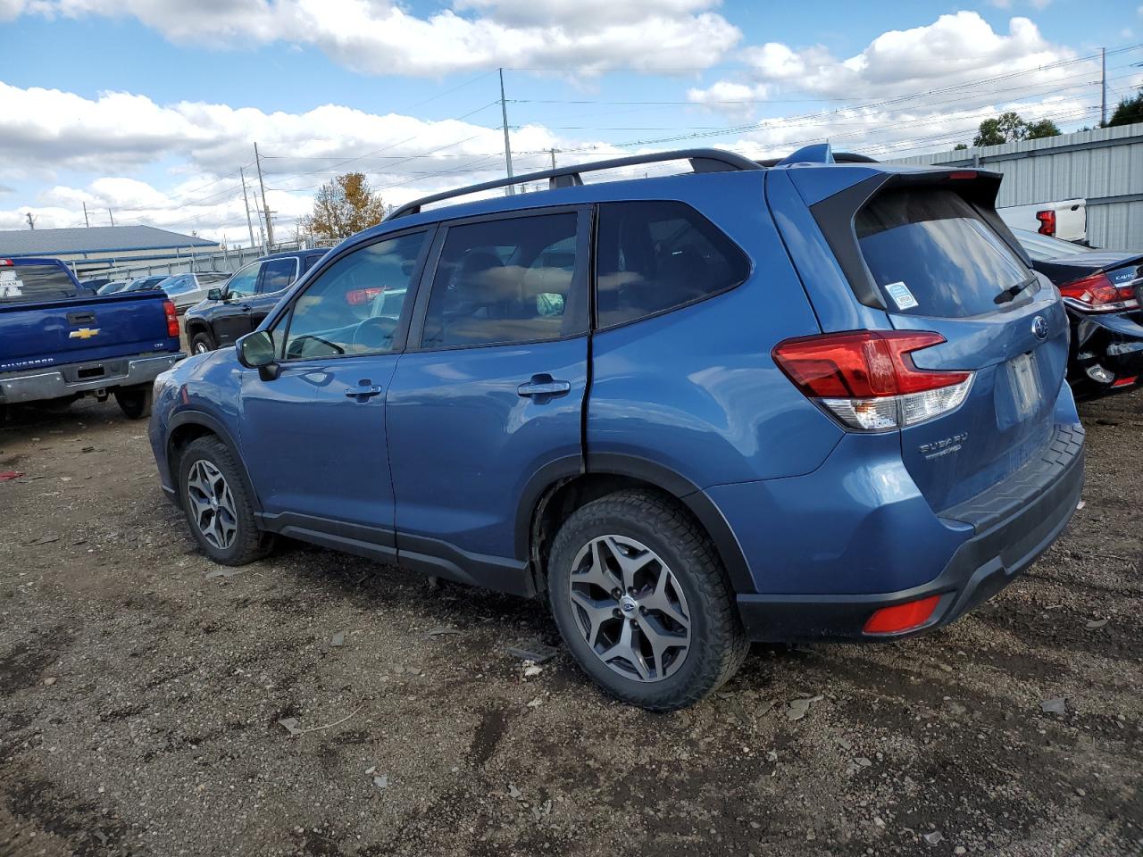 SUBARU FORESTER PREMIUM