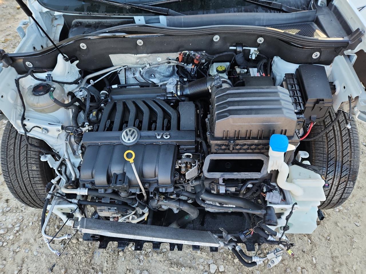 VOLKSWAGEN ATLAS CROSS SPORT SE