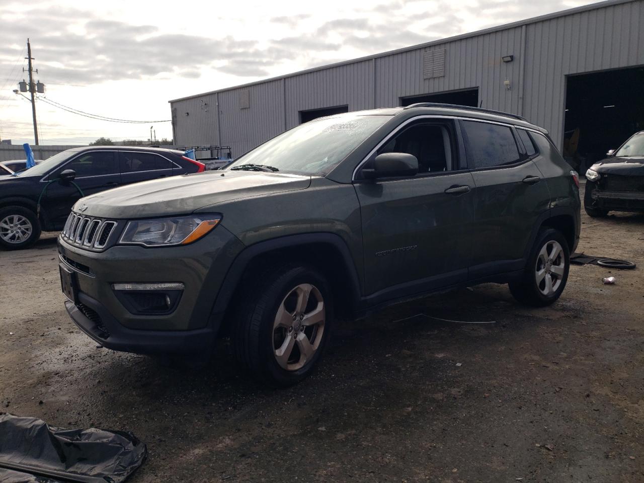 Lot #3302885922 2020 JEEP COMPASS LA