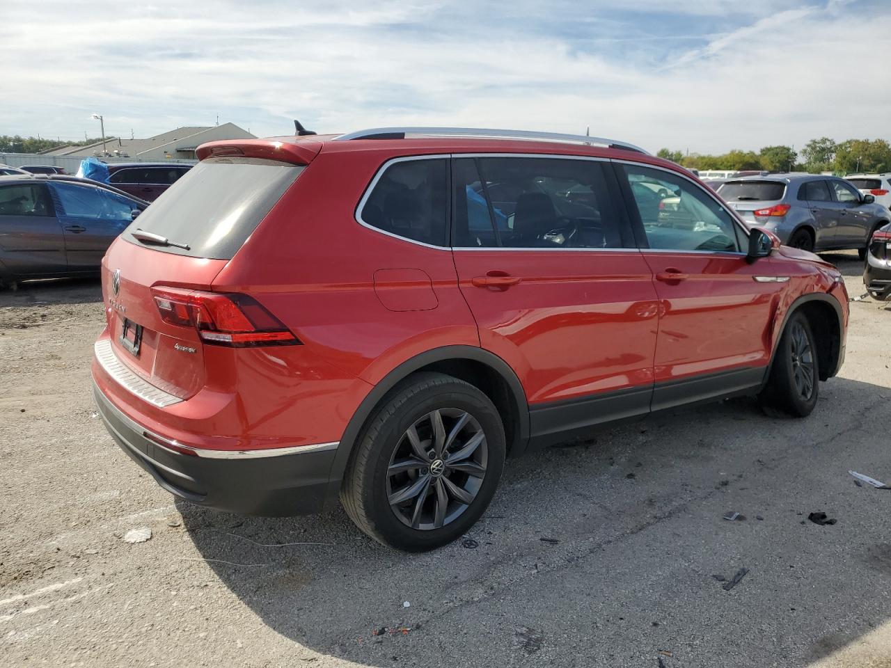VOLKSWAGEN TIGUAN SE
