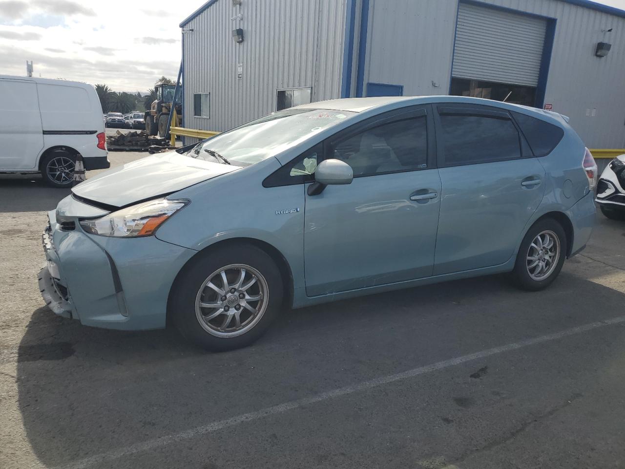 TOYOTA PRIUS V