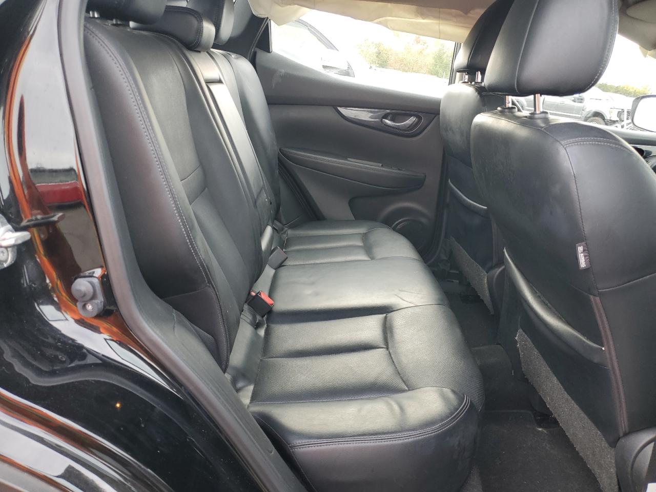 NISSAN ROGUE SPORT S