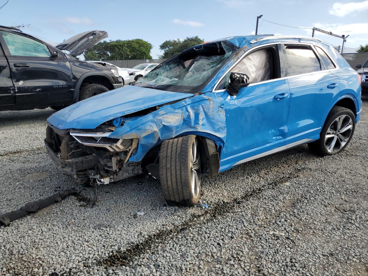 AUDI Q3 PRESTIGE S-LINE