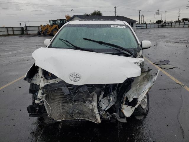 2014 TOYOTA SIENNA XLE #3273769360