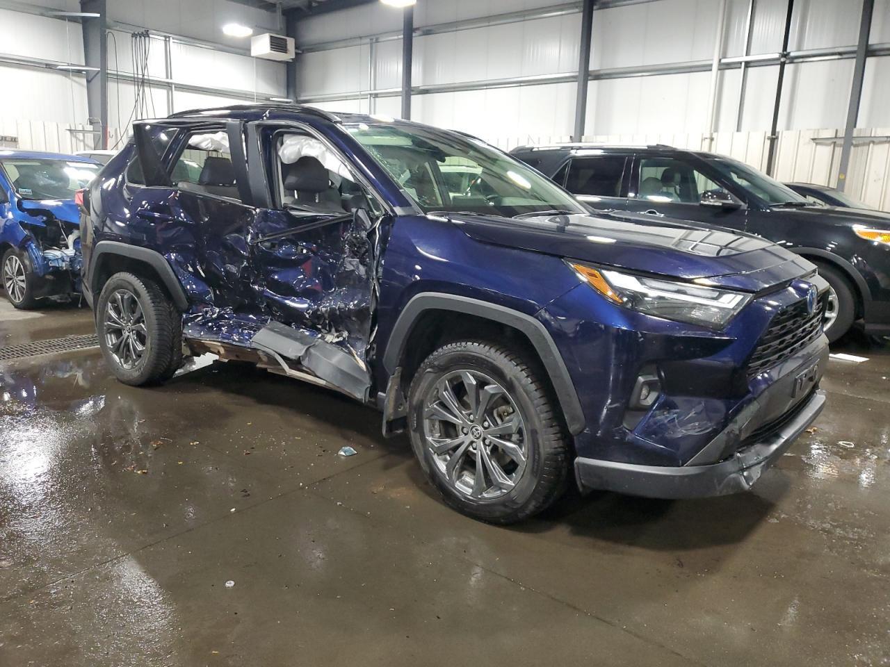 TOYOTA RAV4 XLE PREMIUM