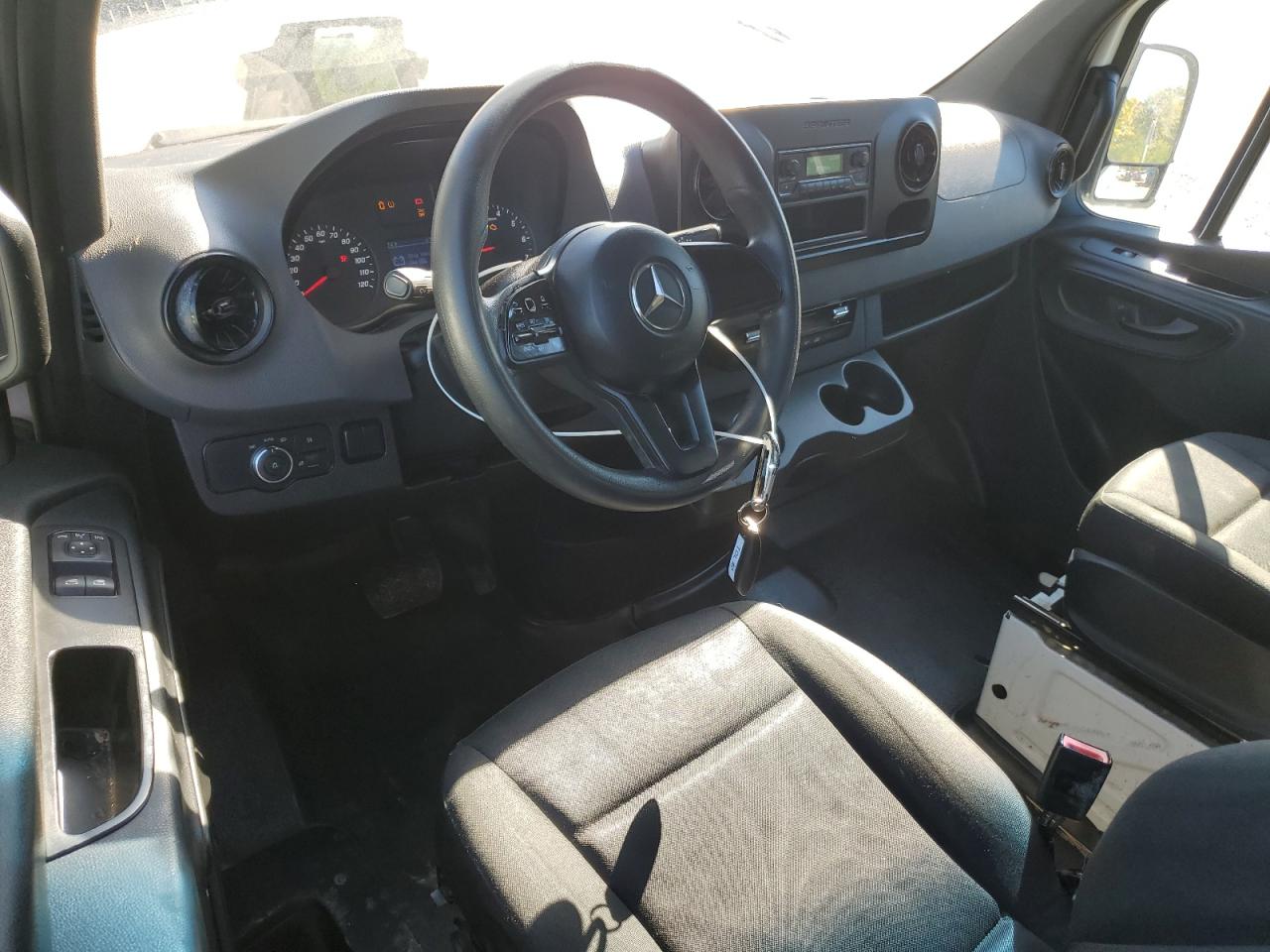 MERCEDES-BENZ SPRINTER 2500