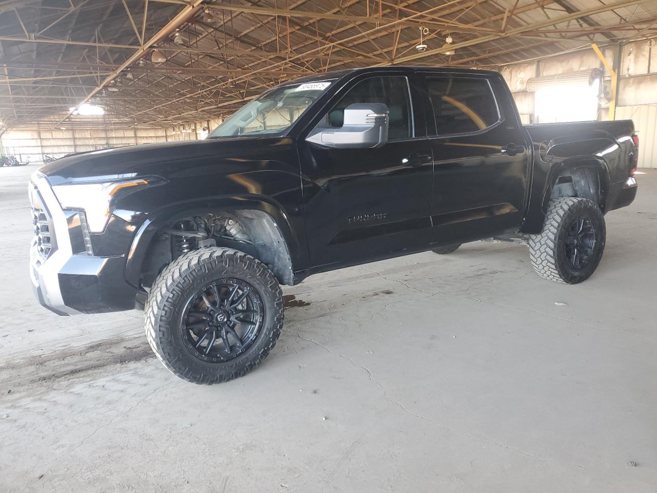 TOYOTA TUNDRA CREWMAX SR