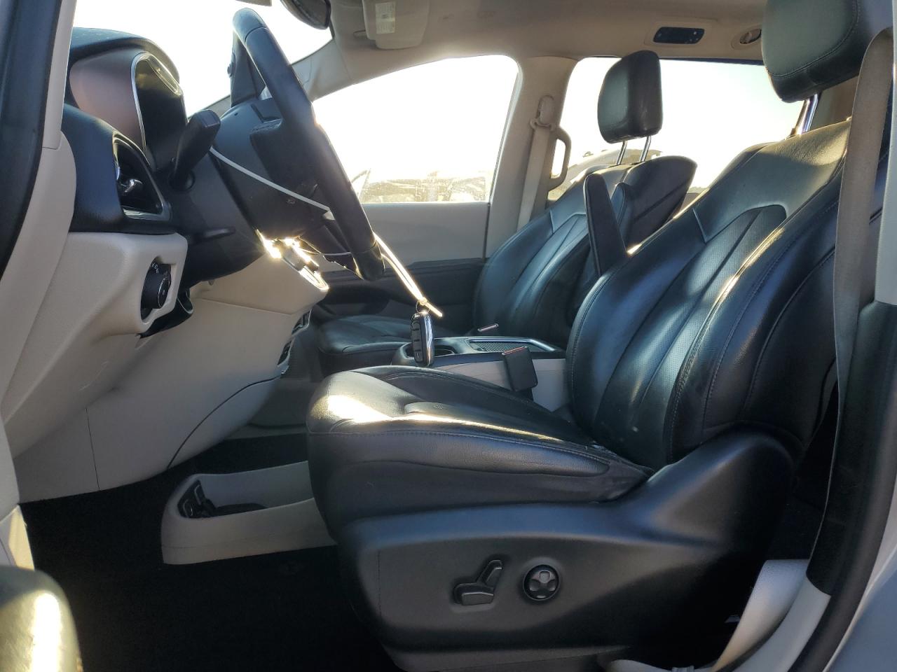 CHRYSLER PACIFICA TOURING L PLUS