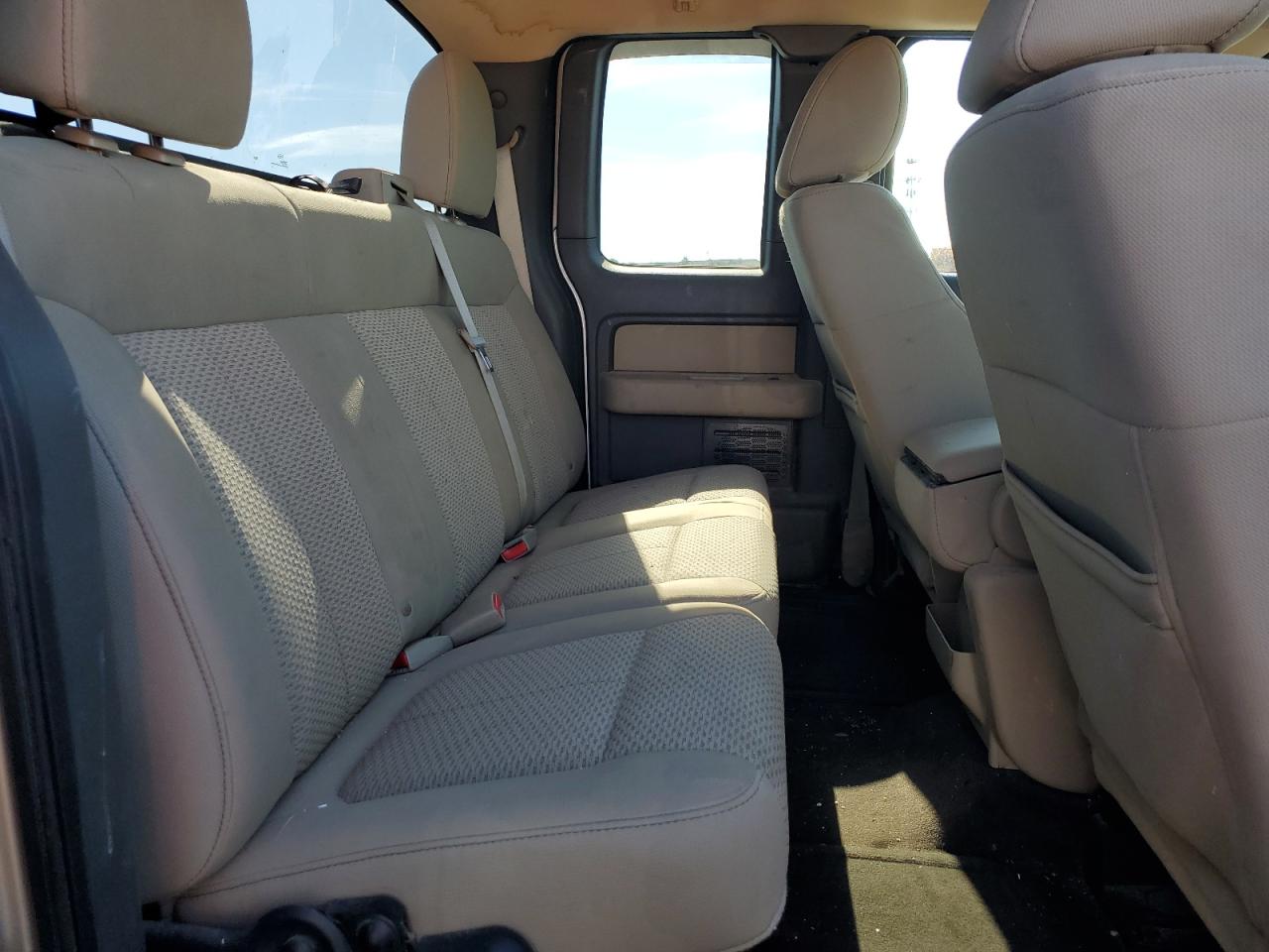 FORD F-150 SUPER CAB