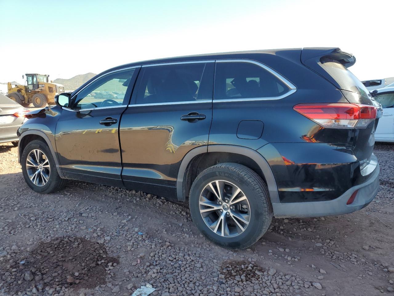 TOYOTA HIGHLANDER LE