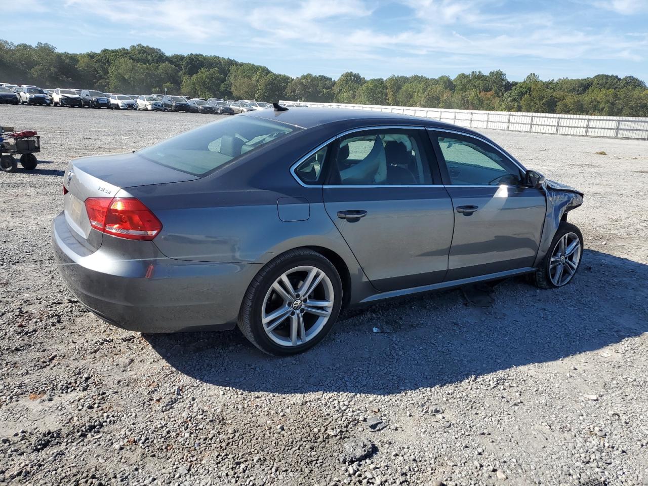 VOLKSWAGEN PASSAT SE