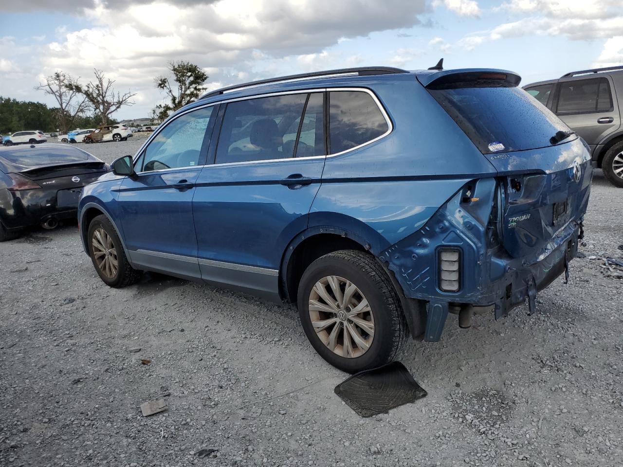 VOLKSWAGEN TIGUAN SE