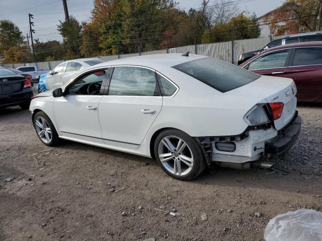 2015 VOLKSWAGEN PASSAT SE 1VWBT7A30FC050919
