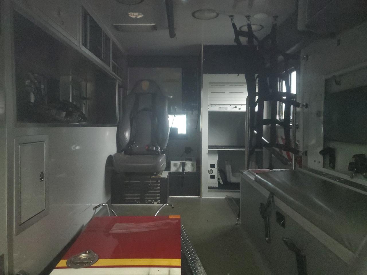 FORD F-550 SUPER DUTY