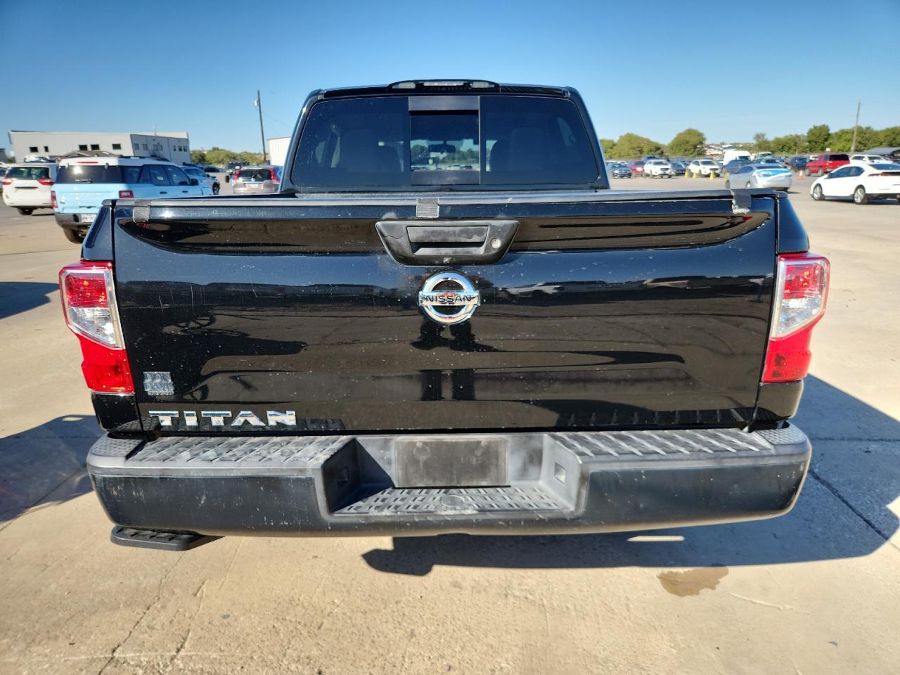NISSAN TITAN S