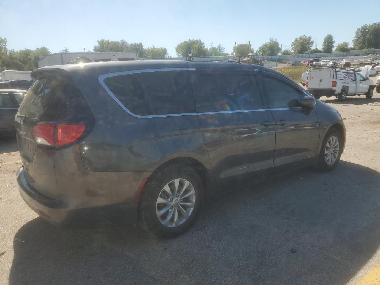 CHRYSLER PACIFICA TOURING