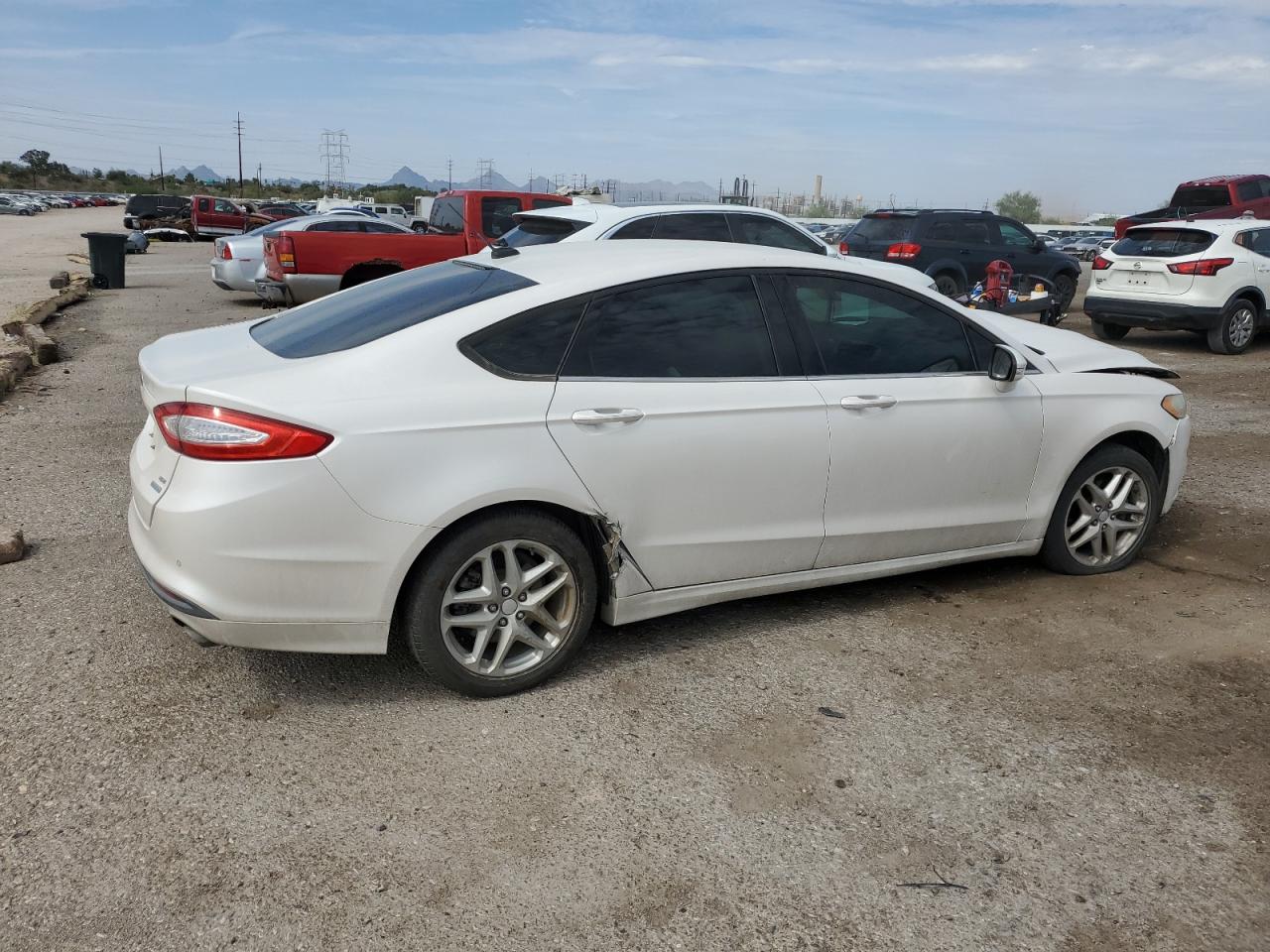 FORD FUSION SE