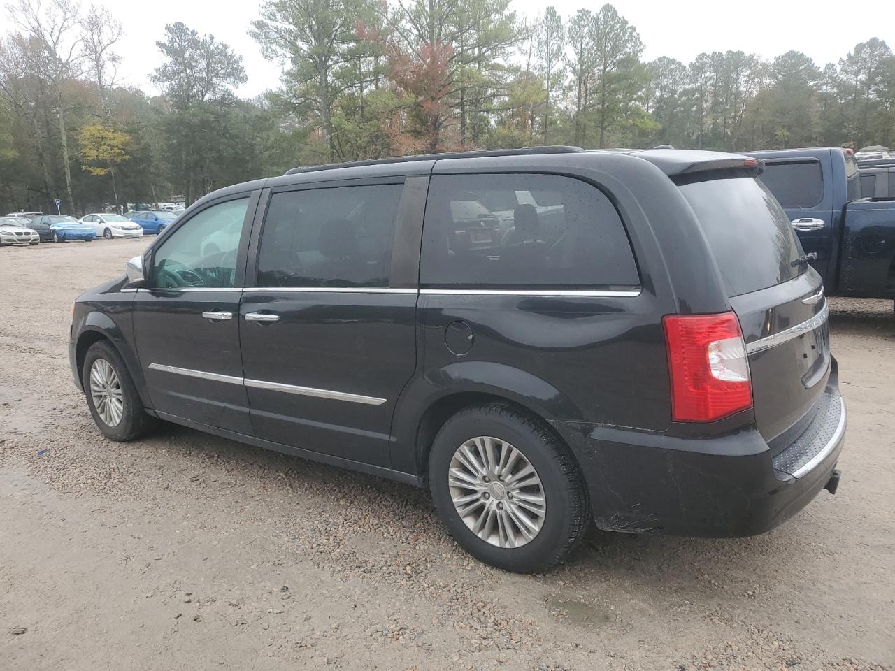 CHRYSLER TOWN & COUNTRY TOURING L