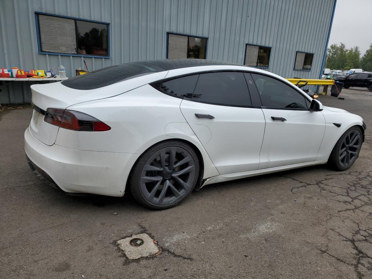 TESLA MODEL S