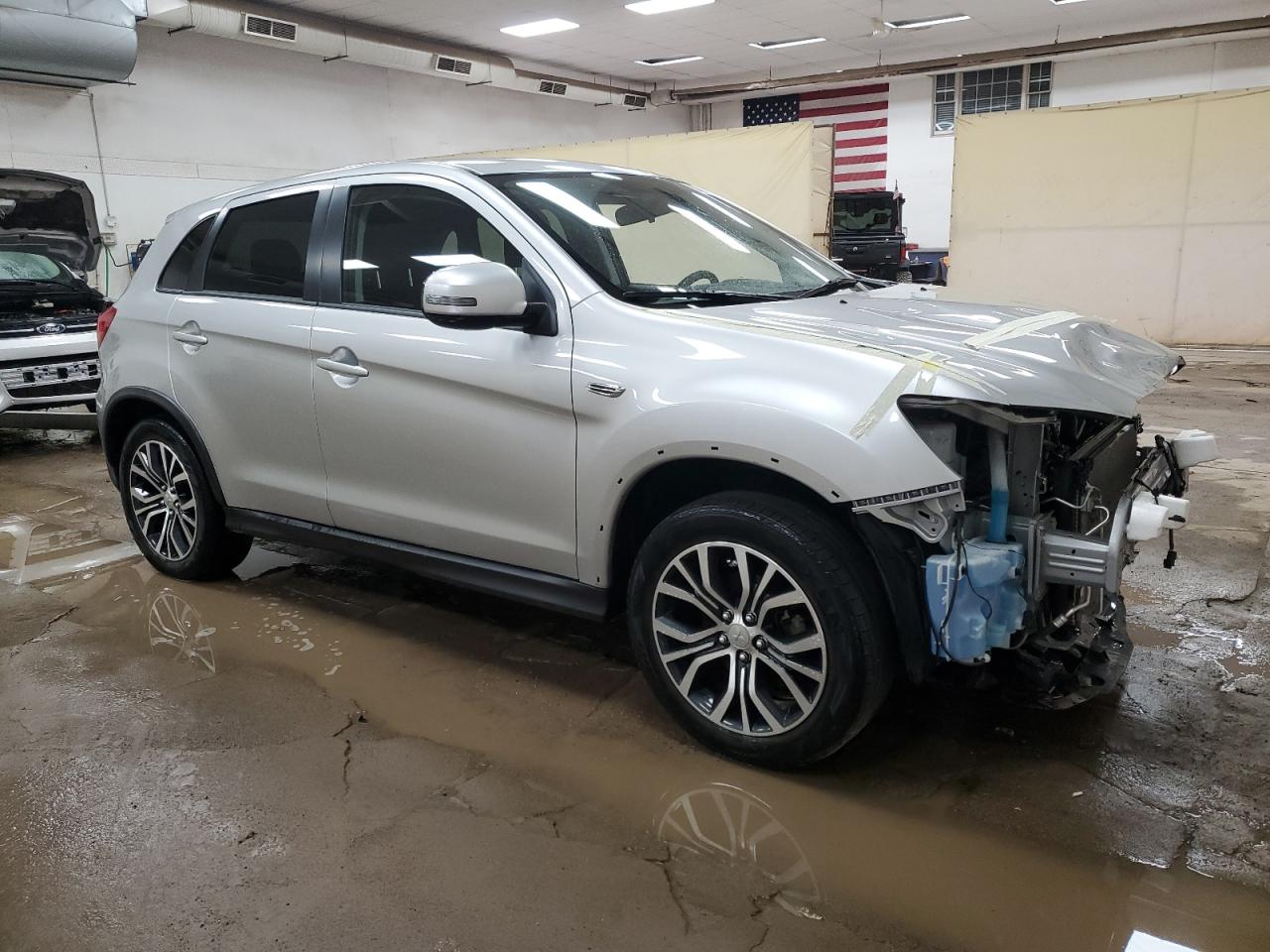 MITSUBISHI OUTLANDER ES