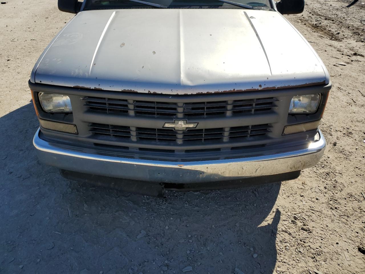 Lot #3271603342 1996 CHEVROLET GMT-400 C1500