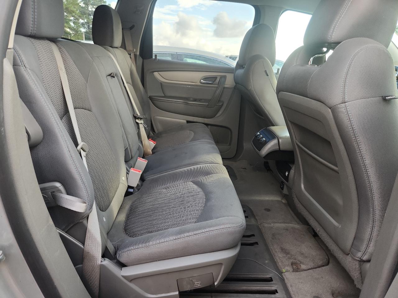 CHEVROLET TRAVERSE LT