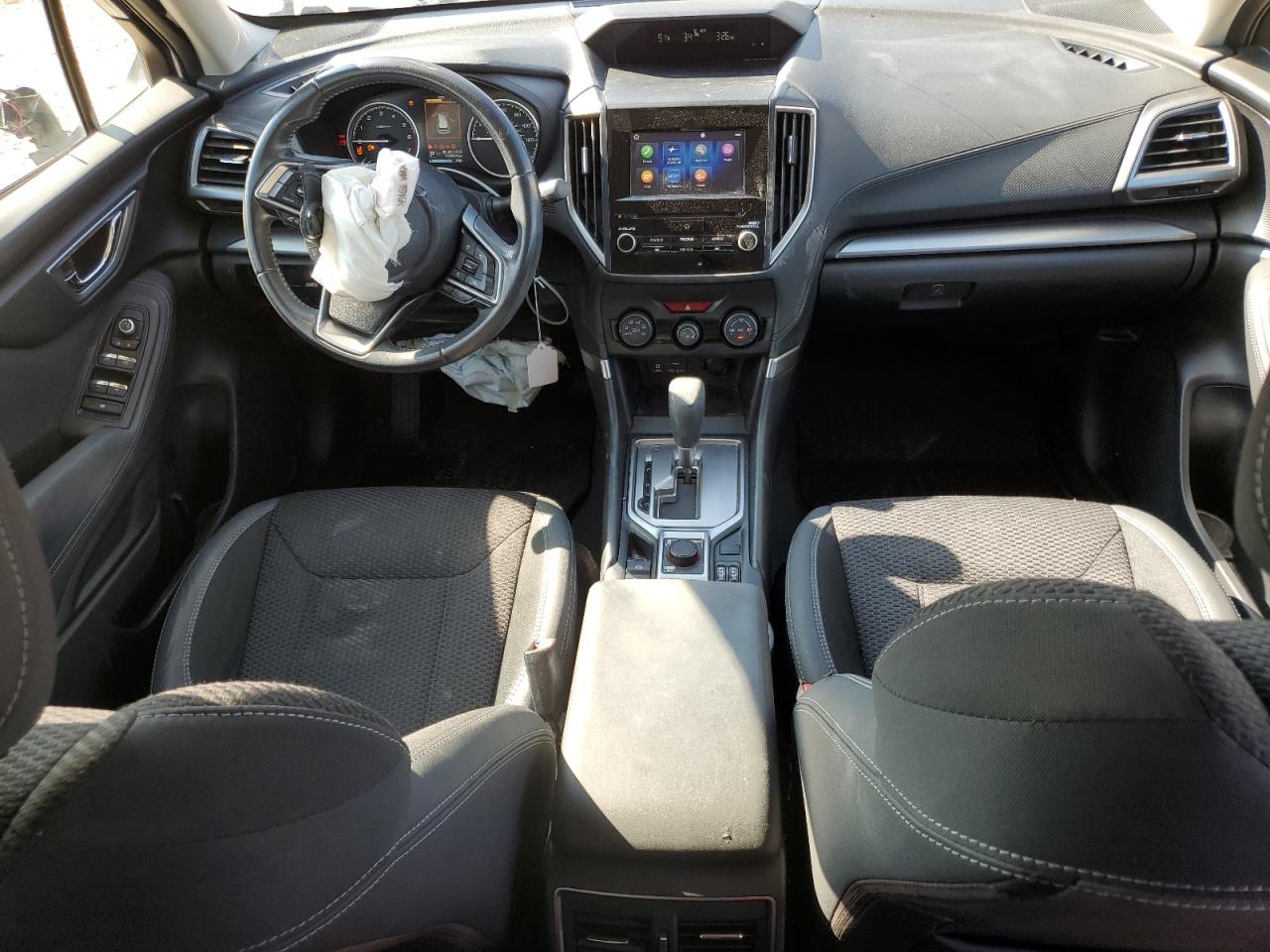 SUBARU FORESTER PREMIUM