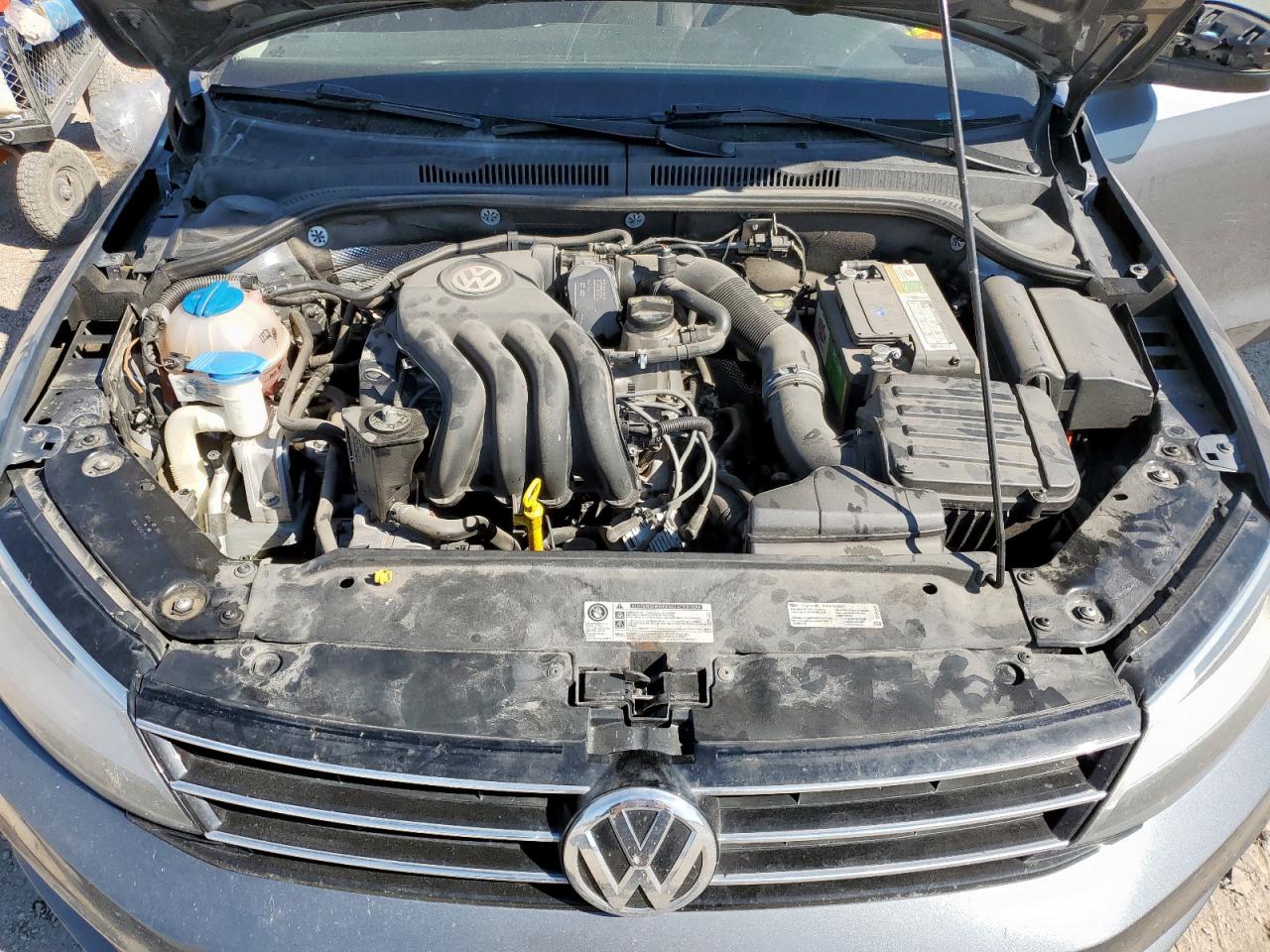 VOLKSWAGEN JETTA BASE