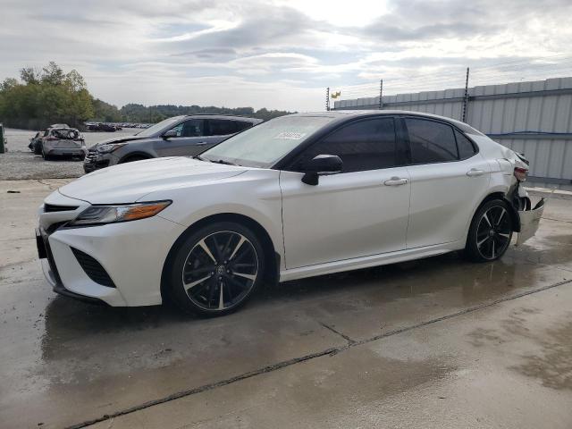 TOYOTA CAMRY XSE
