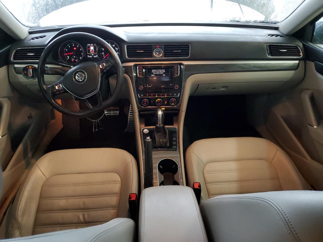 VOLKSWAGEN PASSAT SEL PREMIUM