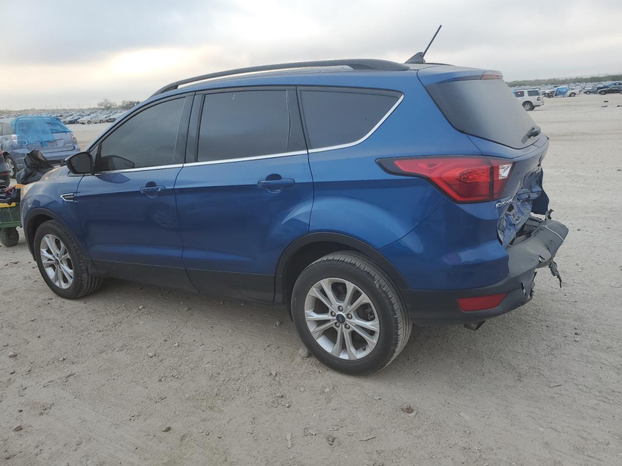 FORD ESCAPE SE
