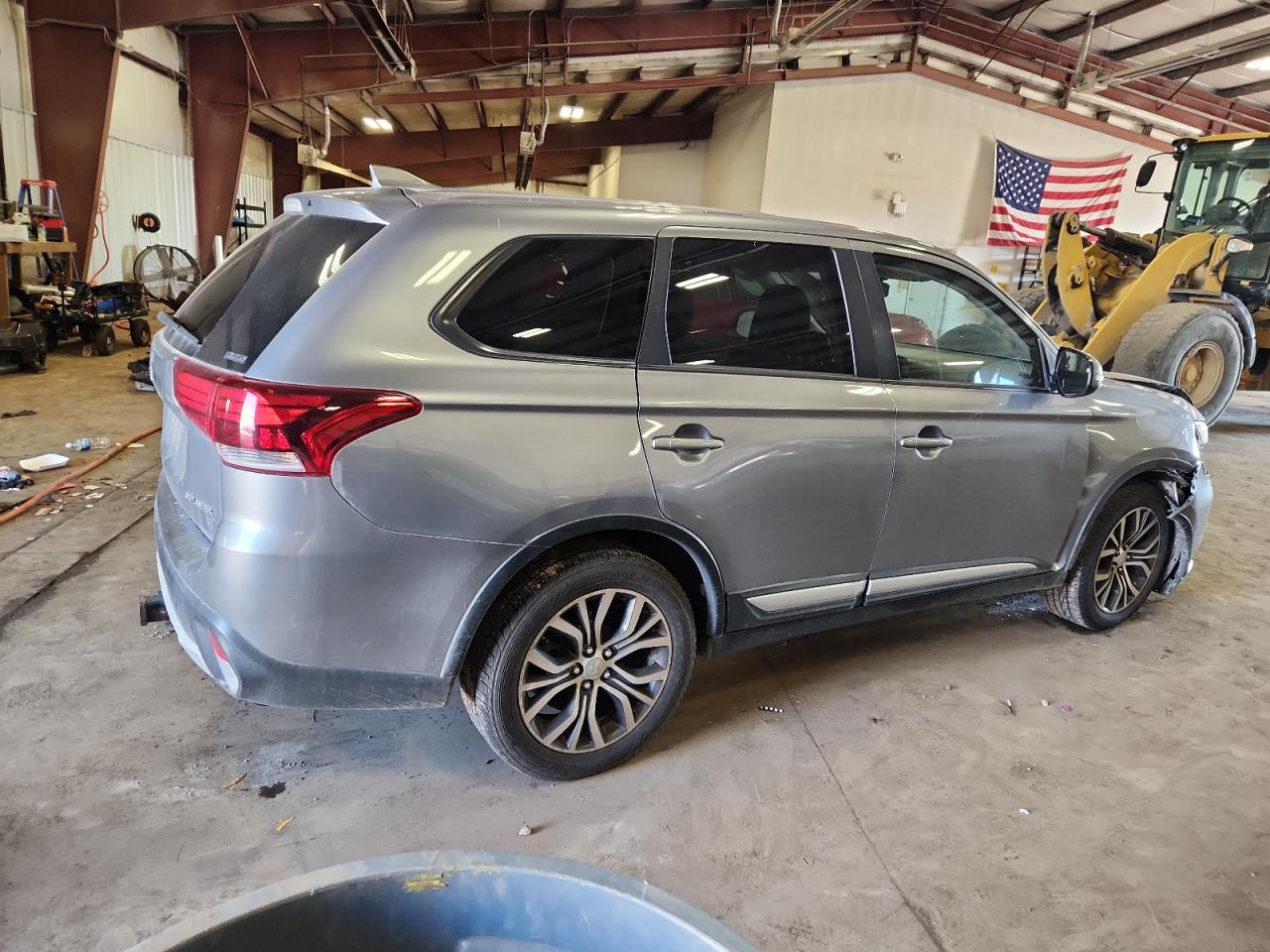 MITSUBISHI OUTLANDER SE