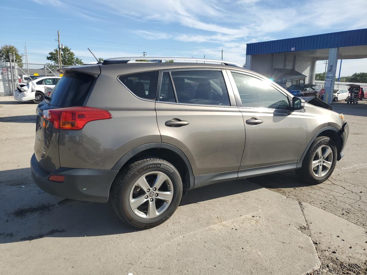 TOYOTA RAV4 XLE