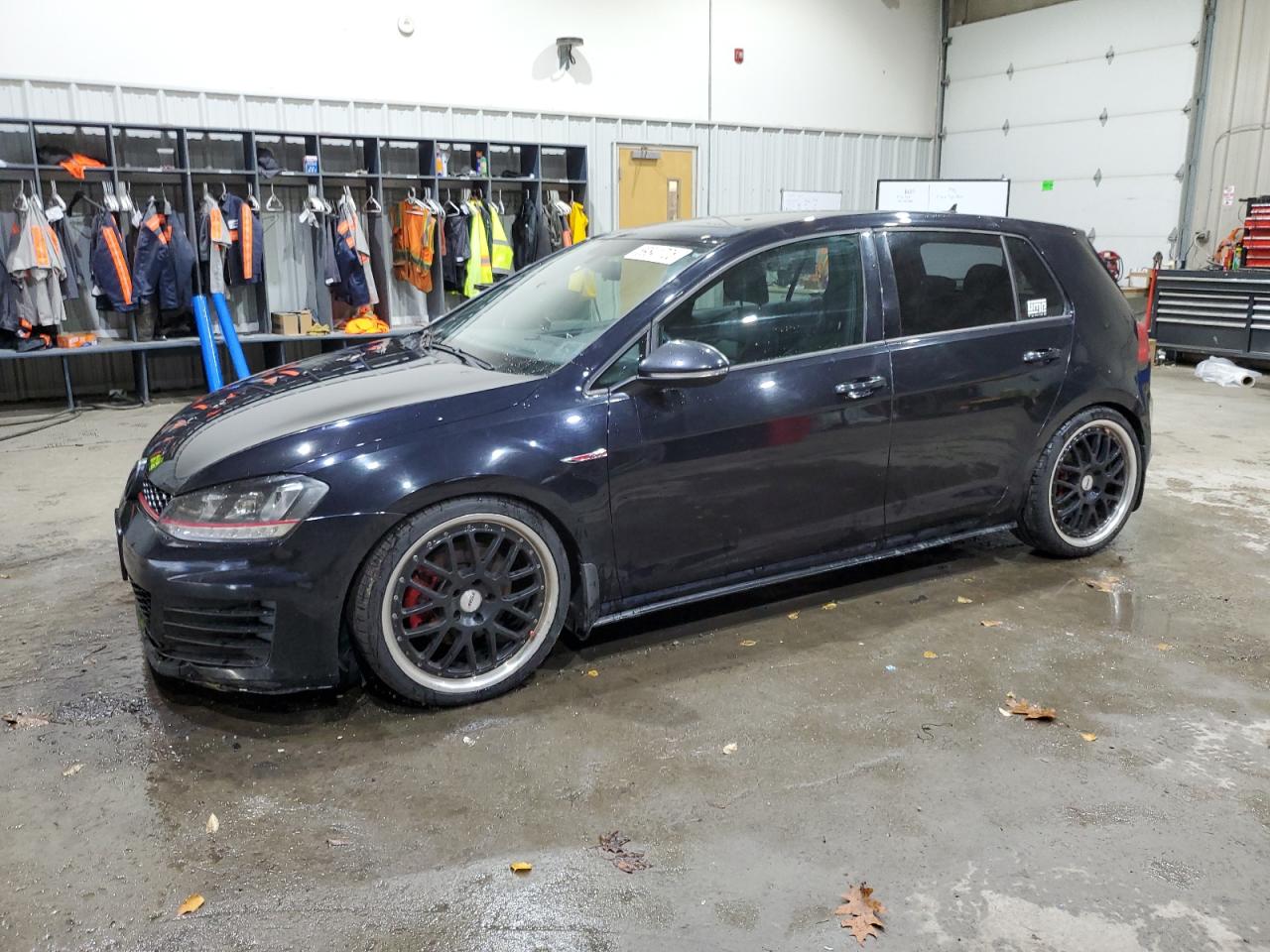 VOLKSWAGEN GOLF GTI