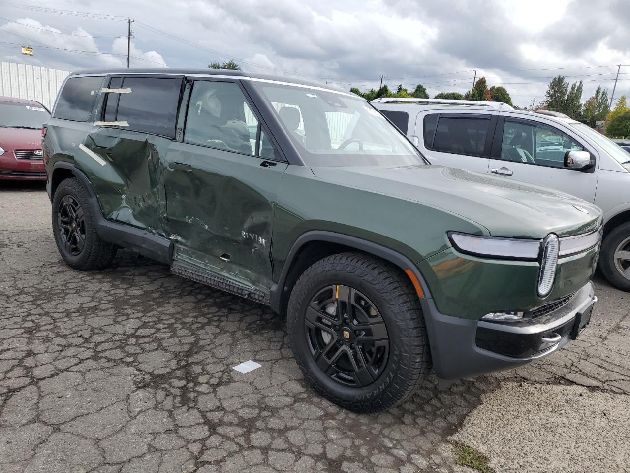 RIVIAN R1S ADVENTURE
