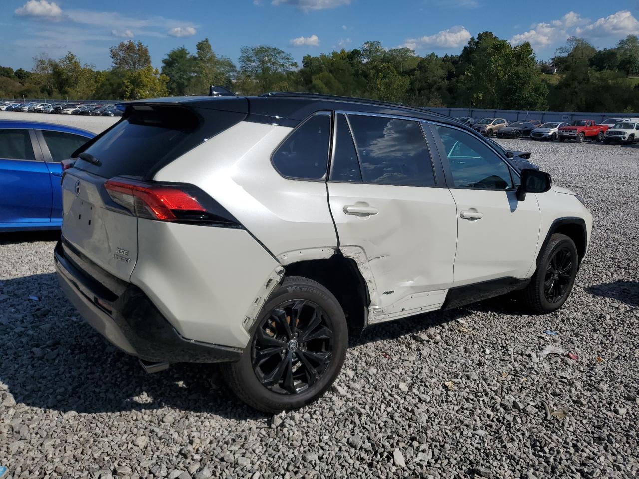 TOYOTA RAV4 XSE