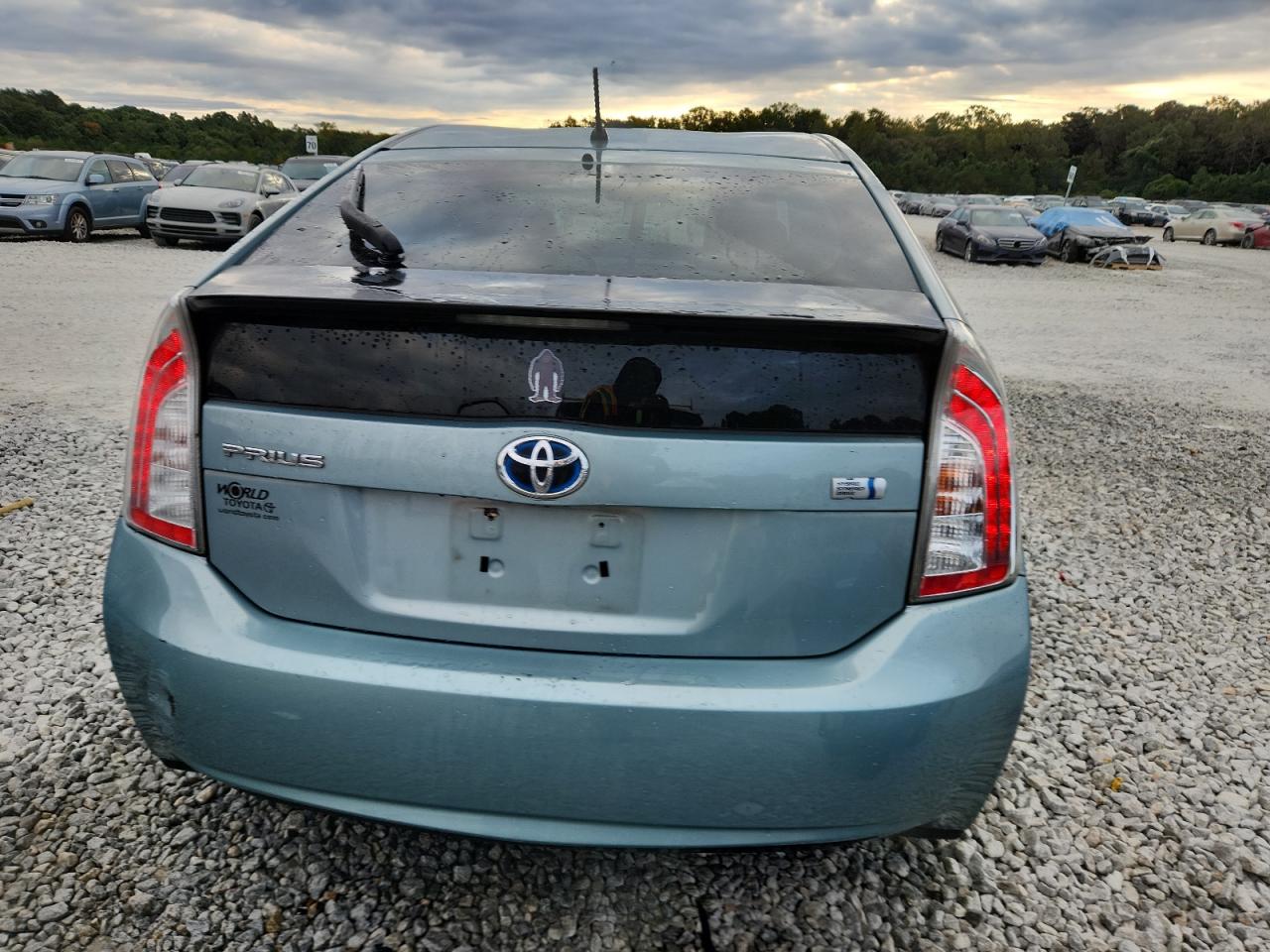 TOYOTA PRIUS