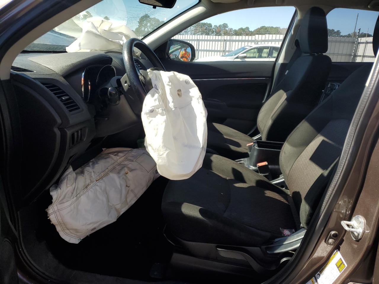 MITSUBISHI OUTLANDER ES