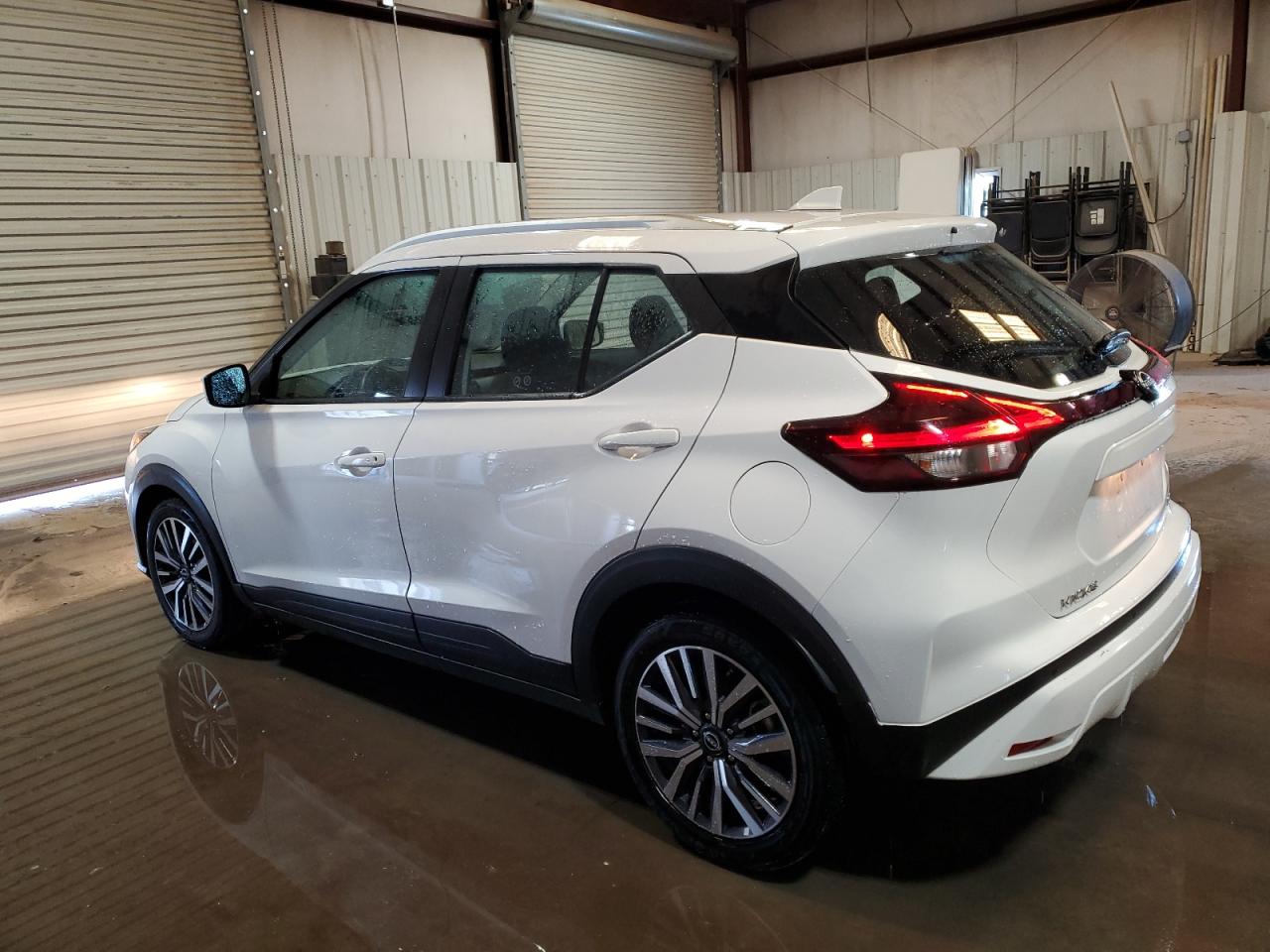 NISSAN KICKS SV