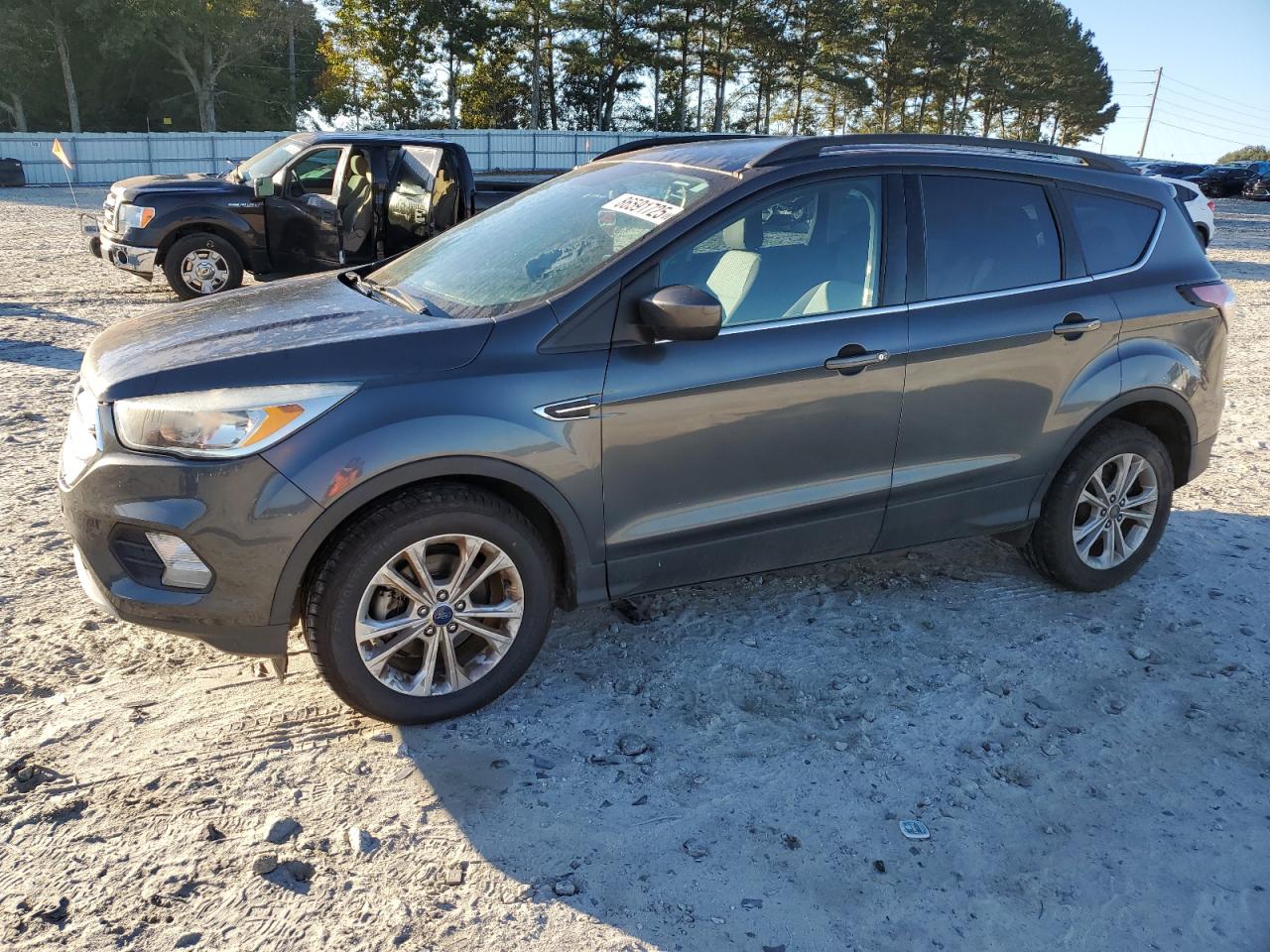 FORD ESCAPE SE