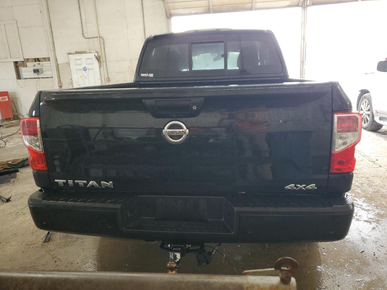 NISSAN TITAN S